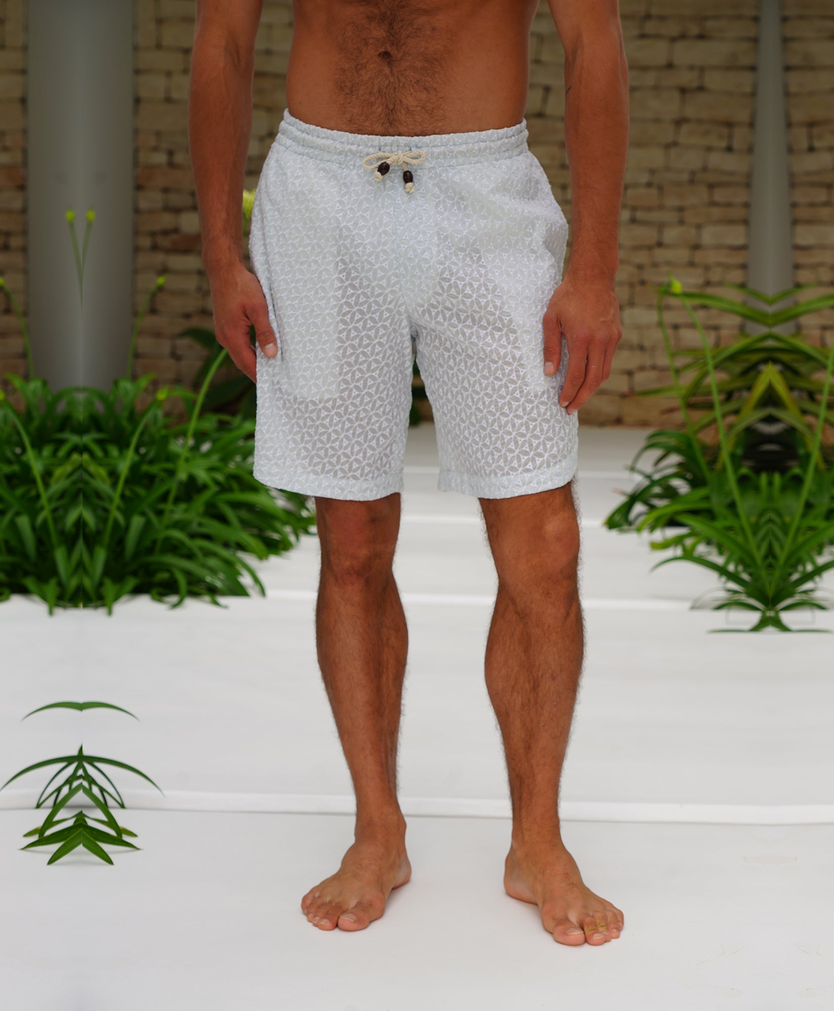 Hiri Shorts in Light Blue and Ivory